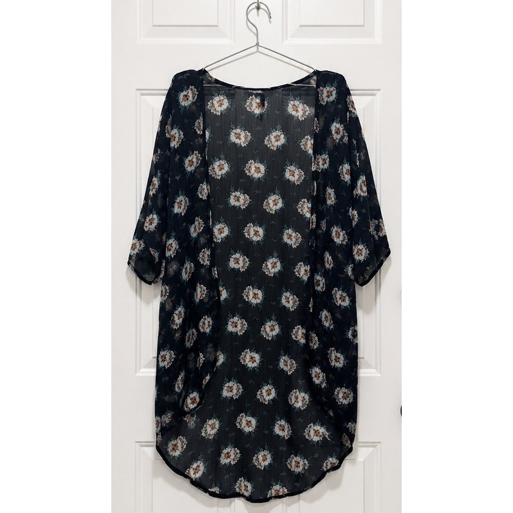 Full Tilt Kimono Size Small Black Floral Boho Festival Layering Cover Up